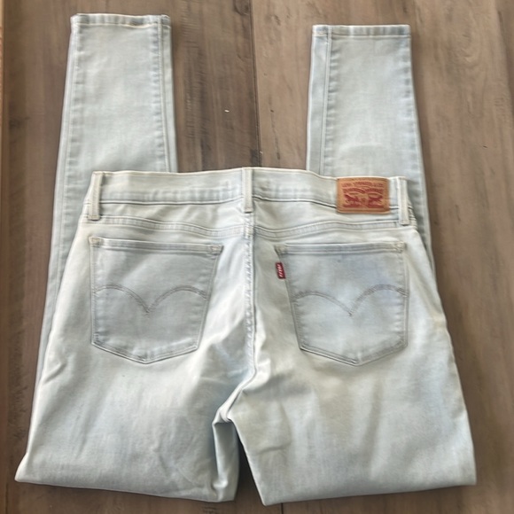 710 Super Skinny Levi’s size 31 light blue distressed bleach spots excellent con - Picture 5 of 13